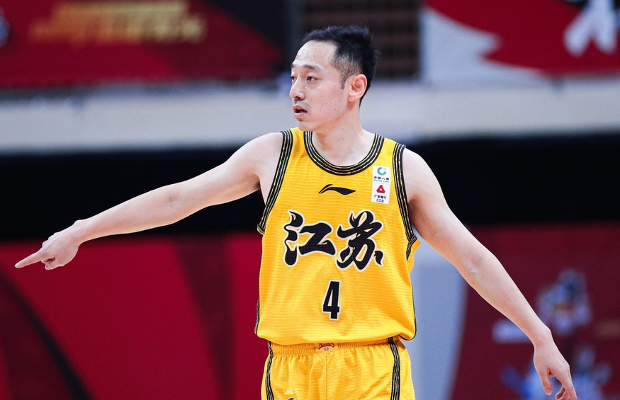 包含转会期意大利杯传出新动向，广东宏远主帅复盘，管理层表态——信心回归，赛程密集仍需轮换的词条-乐动体育入口